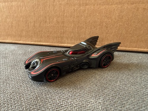 Hot wheels 1989 batmobile - hot,