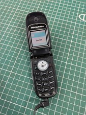 Motorola V220 Flip Mobile Phone With Charger (Working) - Unknown If Locked