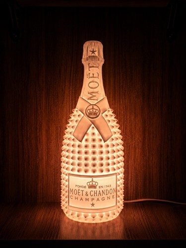 Moët chandon bottle - &,