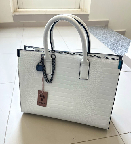 Carvela white croc embossed - white,