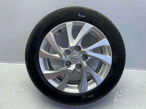 Toyota auris r16 - toyota,
