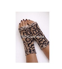 100% Pure Cashmere hand wrist