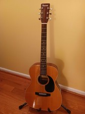 Suzuki Acoustic guitar Old