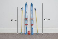 Vintage old wooden ski wooden