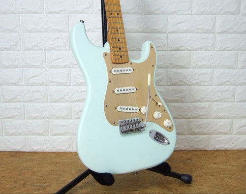 Squier fender 40th - by,