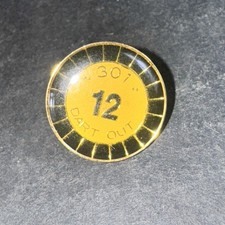 Vintage Dart Pin Badge –