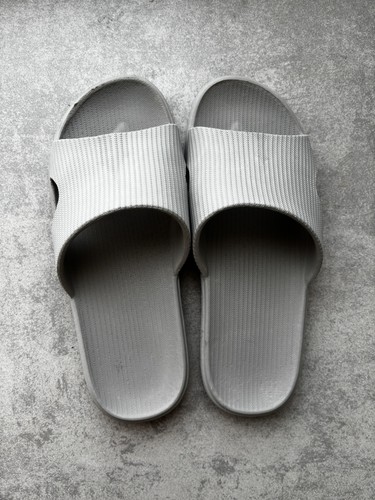 Unisex slides ultra soft - slides,