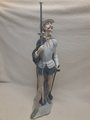 Lladro 1385 porcelain don - #1385,