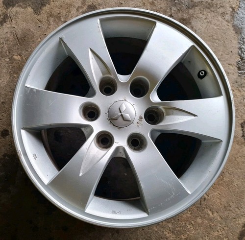 Mitsubishi l200 b40 - mitsubishi,