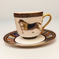 Cheval d'Orient style Bone