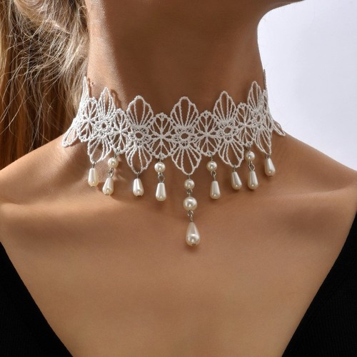 Black lace choker collar - black,