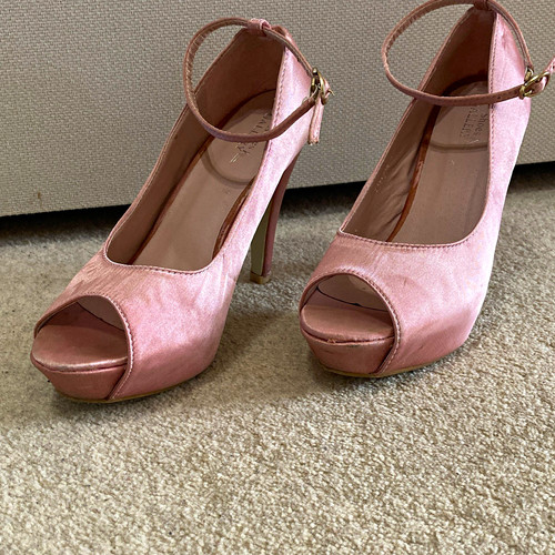Shoes gallery pink - gallery, satin