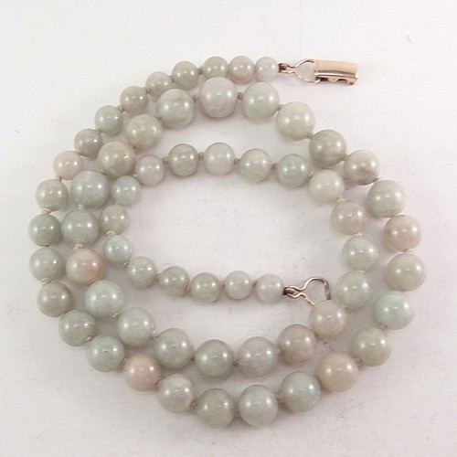 Vintage jade necklace - jade, 22"