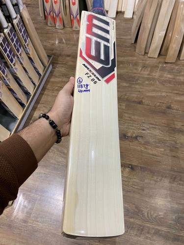 Maxxum cricket bat - em,