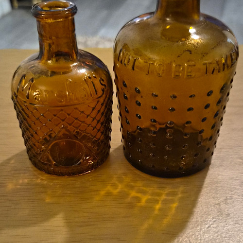 Amber embossed glass - amber,