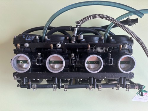 Kawasaki gpz900r carbs - kawasaki, gpz900