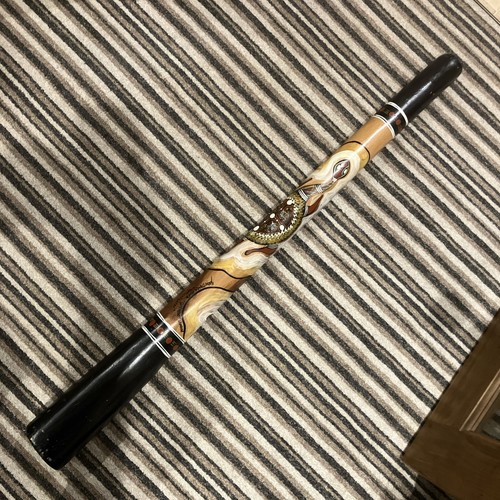 Handcarved didgeridoo - handcarved,