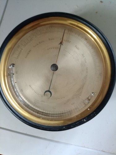 Dubois casse aneroid - &,