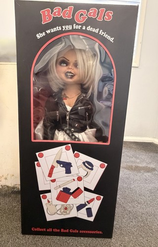 Neca life size tiffany badgal - life,