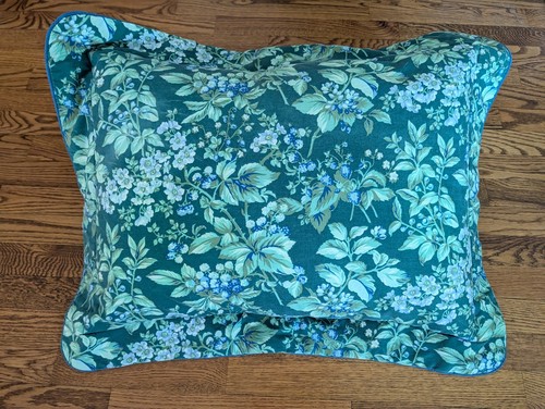 Vtg laura ashley pillow - laura,