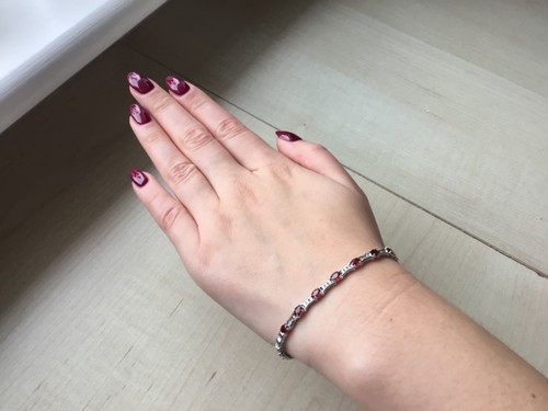 18k white gold - 18k, ruby