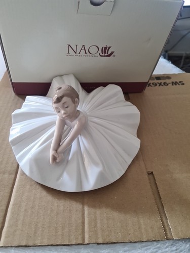 Nao lladro dance class - nao,
