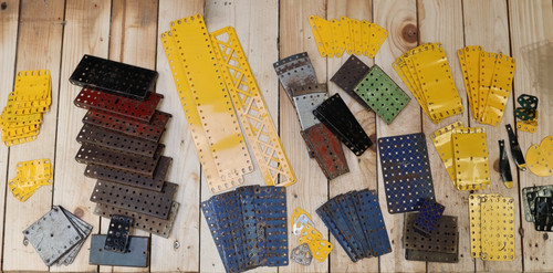 Meccano parts mainly bases - meccano,