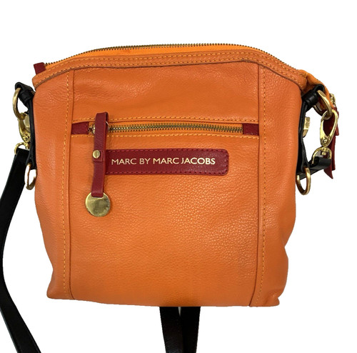 Marc jacobs orange - by,