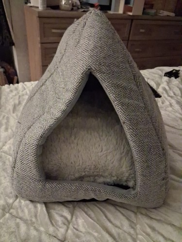 Cat igloo bed - cat, small