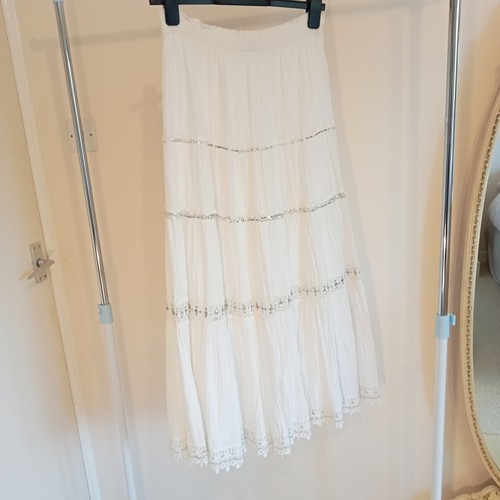 Red herring lined white 100 - lined,