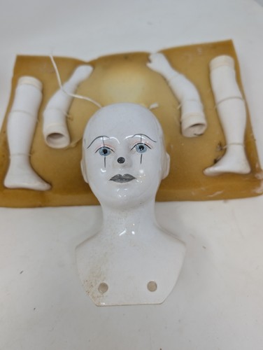 Porcelain pierrot clown - clown, head
