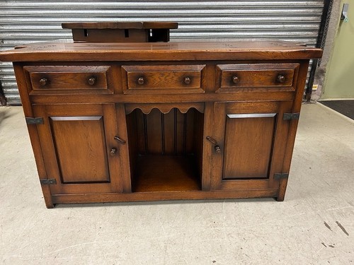 Stewart linford oak dresser - linford,