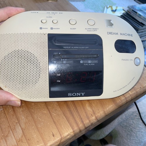Sony dream machine icf - machine, icf-c710l