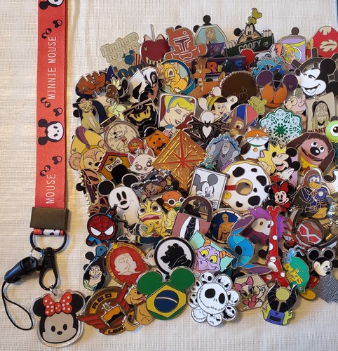Disney trading pins - lot,, no