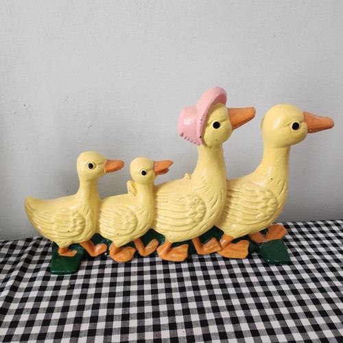 Vintage duck family door - duck, stop