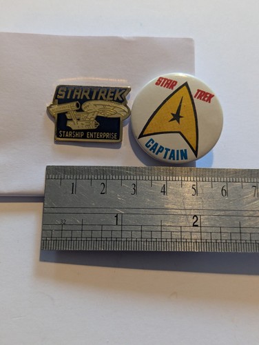 Vintage star trek - pin, badges
