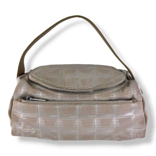 Chanel nude white travel - chanel, line