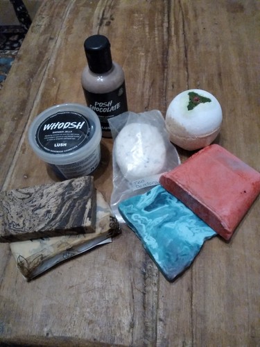 Bath bomb soaps shower - ,