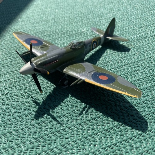 Scale plastic raf - 1/72,