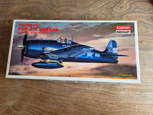 Academy minicraft scale - 1/72,