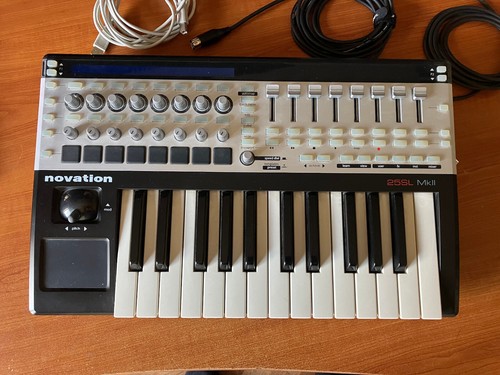 Novation remote mk2 usb - 25,