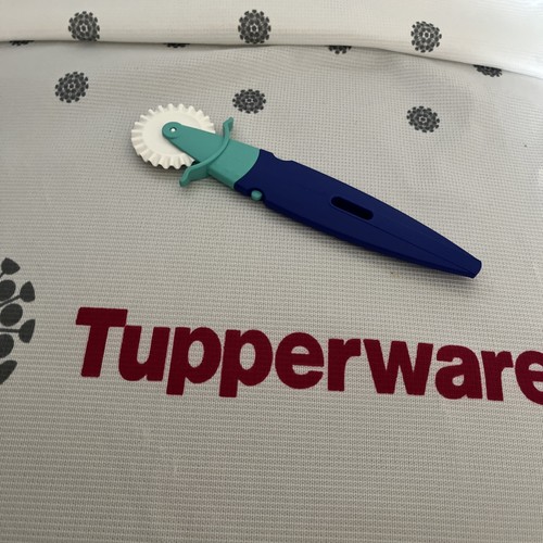 Tupperware pastry cutter - tupperware,