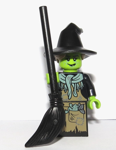 Lego witch minifigure - witch,