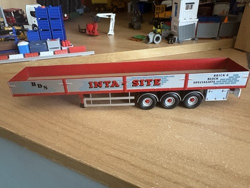 Corgi dropside brick trailer - brick,