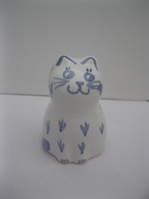 Burnham Pottery Wells Cat Blue White Hand Painted Vintage Retro VGC FREE P&P