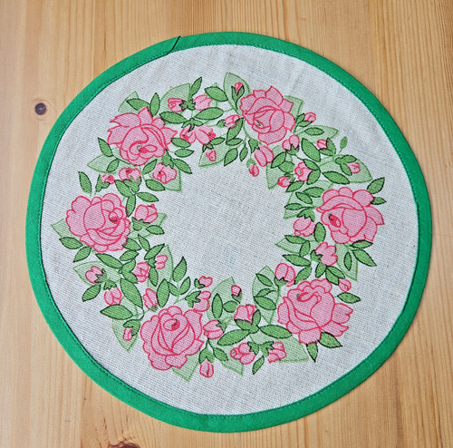 Small pink floral linen