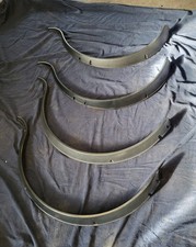 Classic Mini - Black Plastic Wheel Arches (set) original factory parts - USED