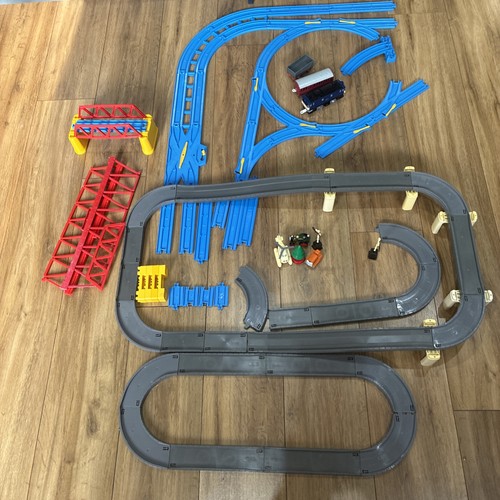 Tomy tomica trackmaster - tomy,
