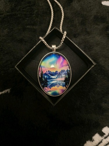 Large domed necklace aurora - large,