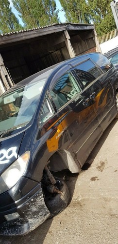 Toyota previa breaking - toyota,